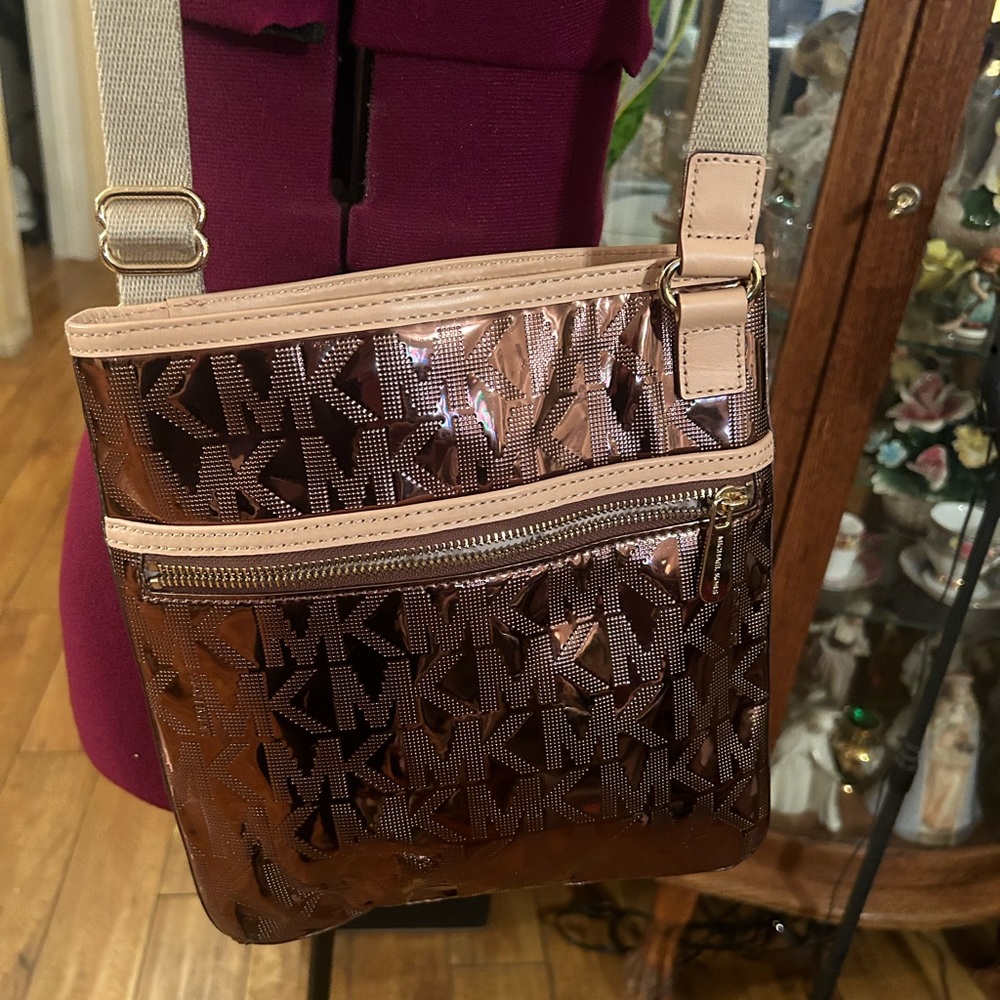 NWOT Micheal Kors Copper Crossbody Bag. - Picture 2 of 7